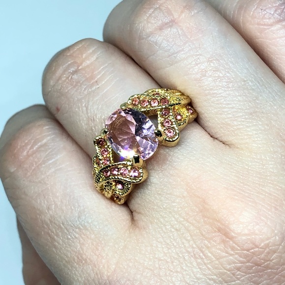 🔘5 For 25$ Cameo Rhinestone Ring - Picture 3 of 3